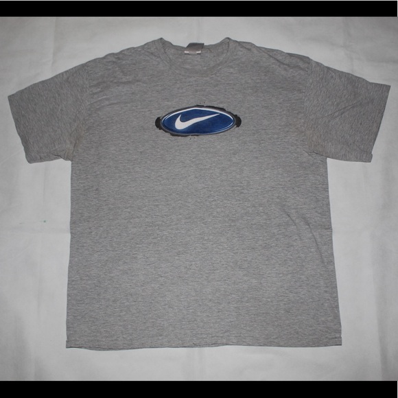 Nike Other - OFFER ME‼️OLDER NIKE T-SHIRT